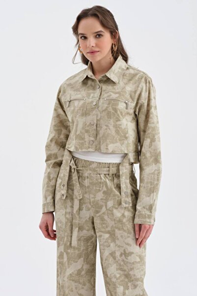 tw3 Γυναικείο μακρυμάνικο σχεδιαστικό μπουφάν με λεπτομέρεια κομμένων άκρων Ζώνη