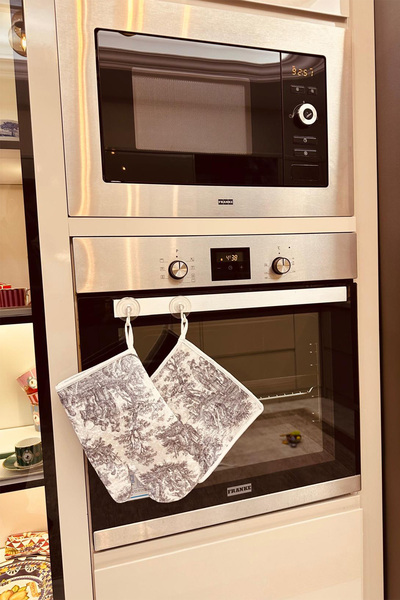 aymira home 2-Piece Kitchen Glove Set French Country Pattern Thermally Insula...