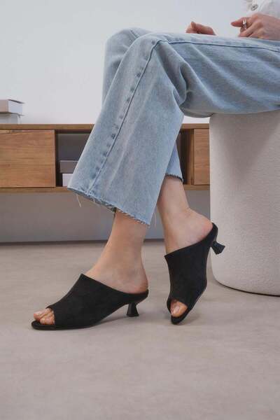 Mio Gusto Дамски чехли Joy в черен цвят с нисък ток