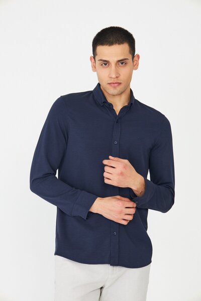 White Stone قميص رجالي باللون الأزرق الداكن بأكمام طويلة وتصميم أنيق