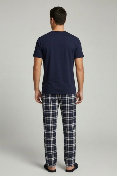 İPEKTENİM The Peak Yazı ve Dağ Baskılı Ekose Desenli Kısa Kol Erkek Pijama Takımı