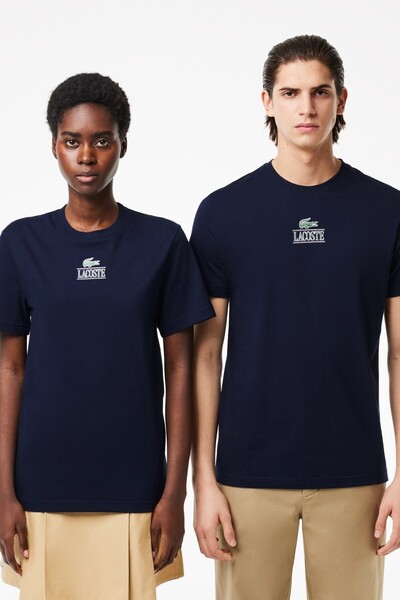 Lacoste Unisex T-shirt με στάμπα και στρογγυλή λαιμόκοψη σε κανονική εφαρμογή...