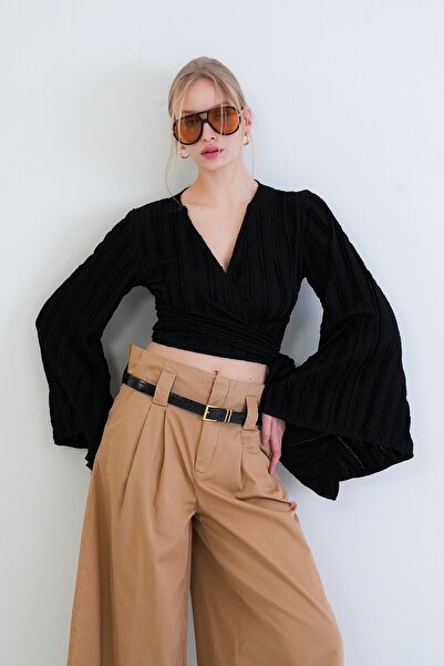 Trend Alaçatı Stili بلوزة نسائية سوداء بأزرار على الجهتين ياقة إسبانية بأكمام...