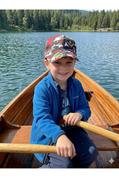 PIECE SIGNATURE 100% памук, шапка от габардин с камуфлажен принт и бродерия з...