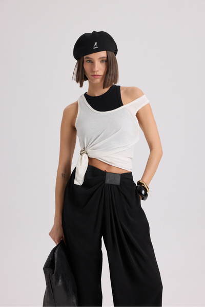 MAI STUDIOS CO. Loose Pile Detaylı Siyah Dökümlü Pantolon