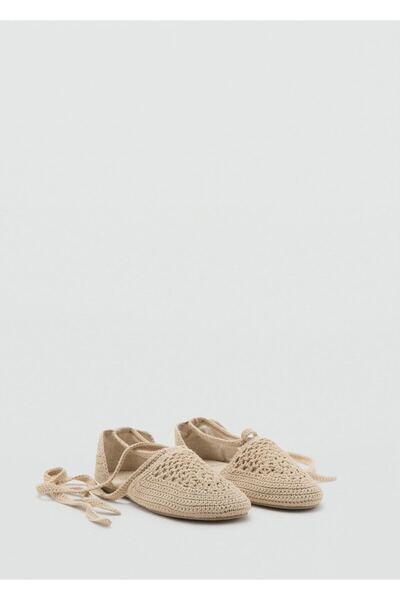 MANGO Woman Bağcıklı kroşe sandalet