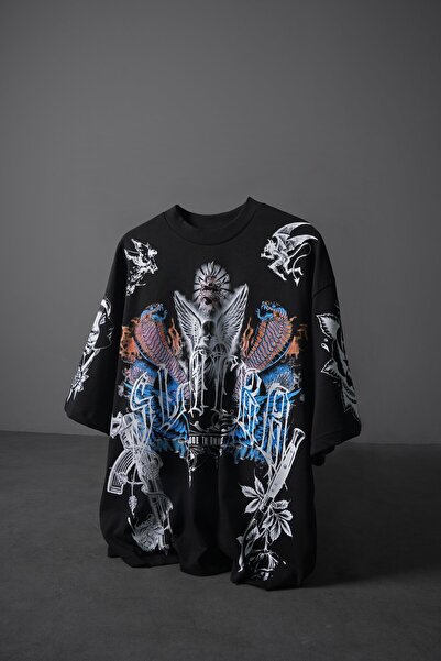 Slatra Men's Black La Familia Es Todo Oversized Tshirt