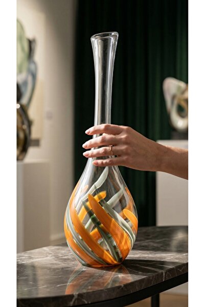 NAHR A luxurious, handcrafted glass vase; a unique piece for home and office ...