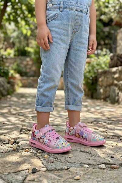 MUGGO حذاء رياضي SMILE Stone Detailed D منقوش Velcro للفتيات مزود بإضاءة يومي...