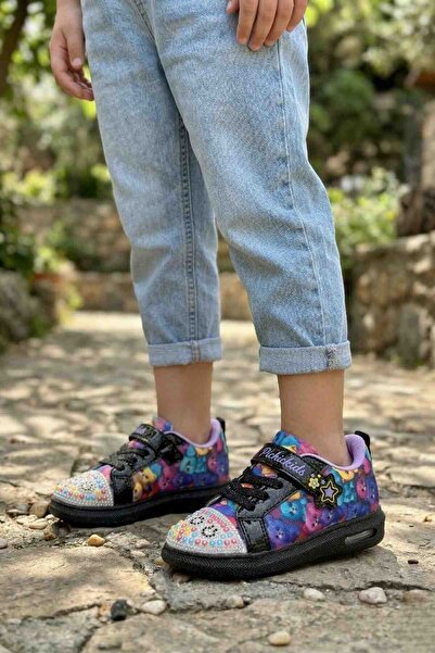 MUGGO حذاء رياضي SMILE Stone Detailed D منقوش Velcro للفتيات مزود بإضاءة يومي...