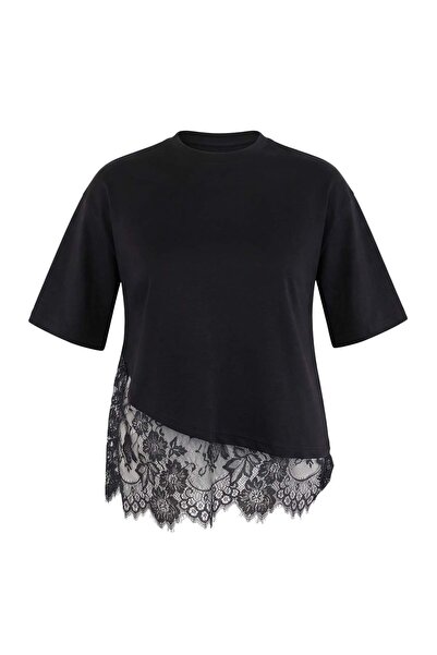 Trendyol Curve Black Hem Lace Detailed Plus Size T-Shirt Tbbss26Bf00047