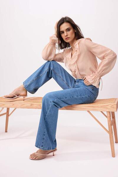 Συλλογή Trendyol Μπλε ψηλόμεσο τζιν με φαρδιά μπατζάκια από 100% βαμβάκι TWOS...