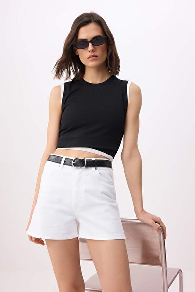 ترينديول كوليكشن شورت دينم أبيض عالي الخصر من City Boy TWOSS20SR0210