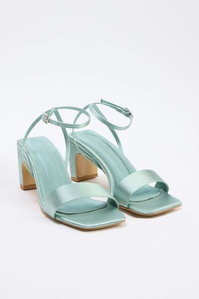 TRENDYOL SHOES Wassergrüne Satin-Damenschuhe mit klassischem Absatz