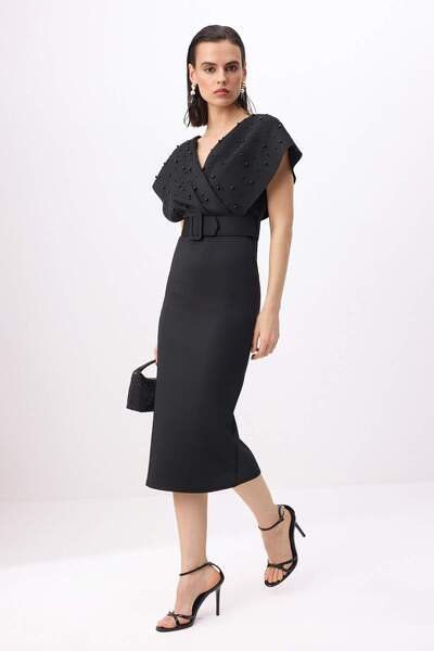 Trendyol Collection Black Plain Woven Sandy Maxi Unlined Dress