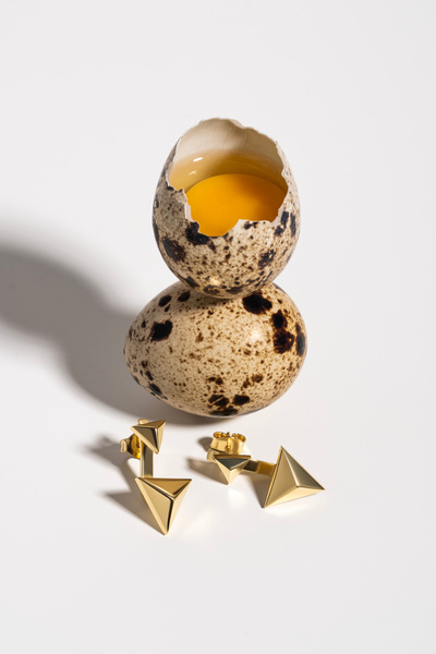 Bold Manifest Designs Upside Down Altın Kaplama Gümüş Küpe