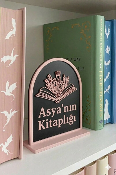 İsme Özel Kitaplık Dekoru – Kişiye Özel Raf İsimliği