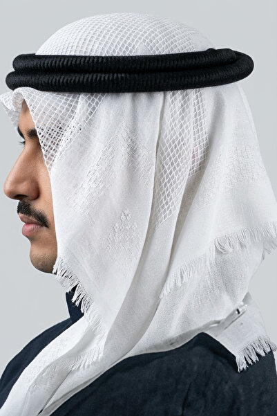 Kaftan Collection دائرة شال عربية من Agal وPuşi