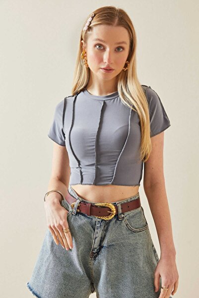 LOVELYSTORE قصير الأكمام - مخيط مزدوج