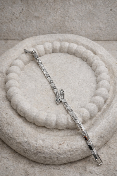 Silver Orta Motifli Taşlı Bileklik