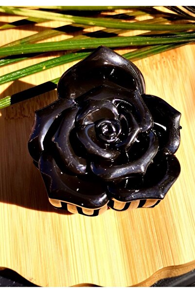 Monalisa Home Luxurious Figured Pinch Buckle