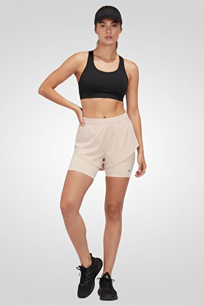 adidas شورت رياضي مناسب للتدريب للنساء، لون بيج