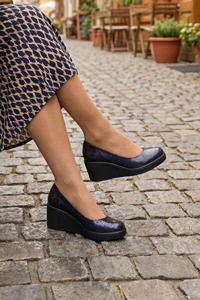 Erkan Saçmacı حذاء مابيل كاجوال بكعب عريض ومقدمة مستديرة من جلد العجل الأصلي ...