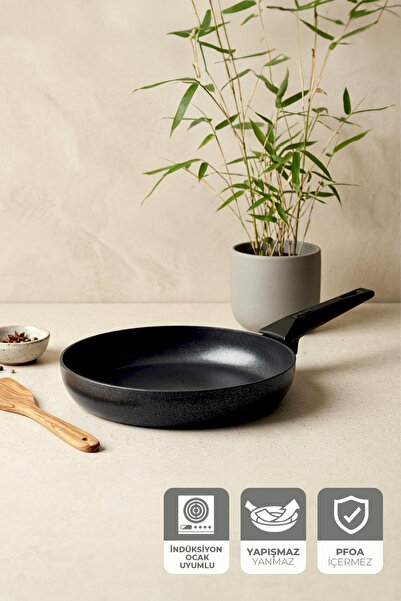 Kitchen Life Gigilli Cristel Titanium Pan 26 cm