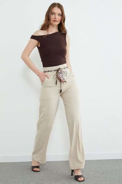 Fulla Moda Pantaloni Palazzo cu talie înaltă cu detaliu curea