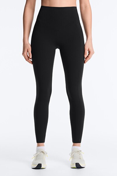 Oysho Compressive pocket high rise 65 cm bilek hizasında tayt