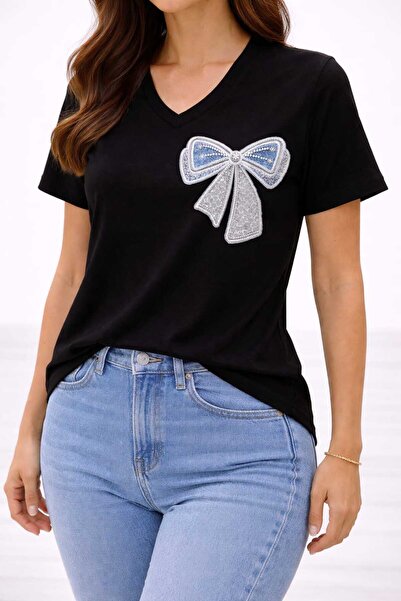 Benedetto Νέα σεζόν Βαμβακερό μπλουζάκι με λαιμόκοψη V και λεπτομέρεια φιόγκο...