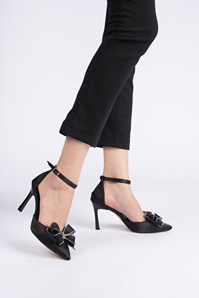 CRAFT MODA Kadın Taşlı Fiyonklu Bilekten Bağlamalı Stiletto