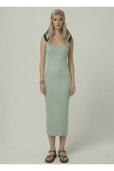 Neden Tekstil Premium Fit Kare Yaka Fitilli Triko Midi Elbise