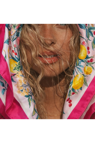 Lilly وشاح / وشاح سيتروس بلوم { 70*70 سم }