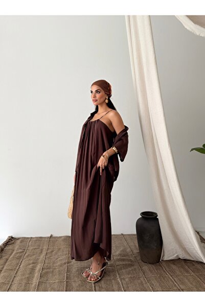 Mui فستان نسائي بياقة مطوية