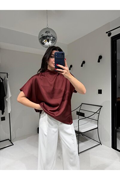 Bade Butik بلوزة ساتان بأكمام الخفاش باللون البوردو