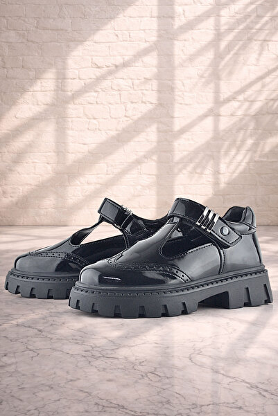 Rakerplus Čierna lakovaná kožená obuv na voľný čas pre dievčatá s detailom pr...