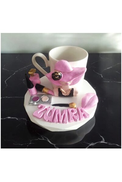 Isme Özel Tasarim Makyaj Malzemeli Temali Kahve Fincani