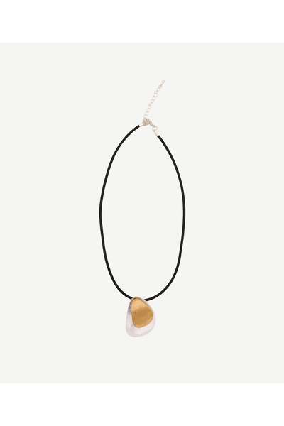 Yargıcı Metal Aksesuar Detaylı Kolye