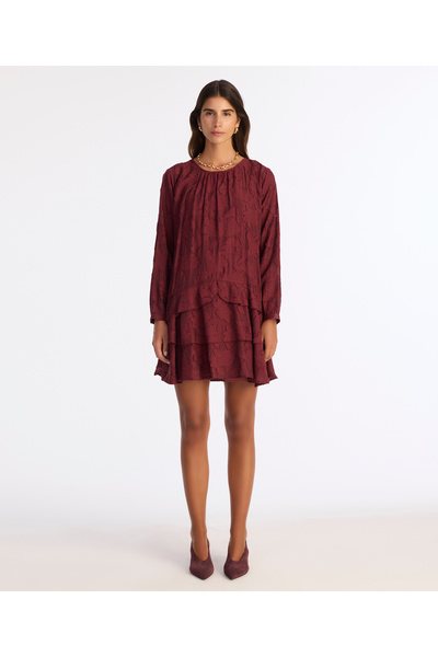 Yargıcı فستان بياقة دائرية وأكمام طويلة