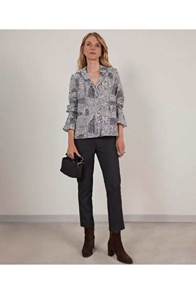 Yargıcı Fırfır Detaylı Gömlek