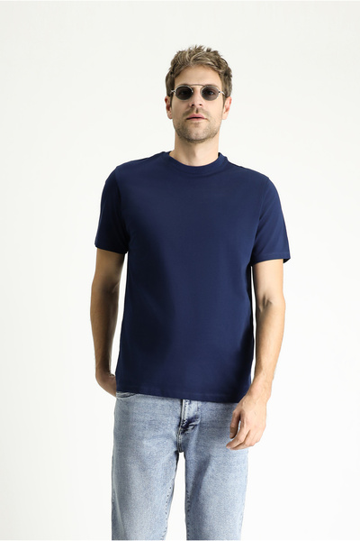 Kiğılı تي شيرت برقبة دائرية وقصة عادية مصنوع من القطن بنسبة 100%