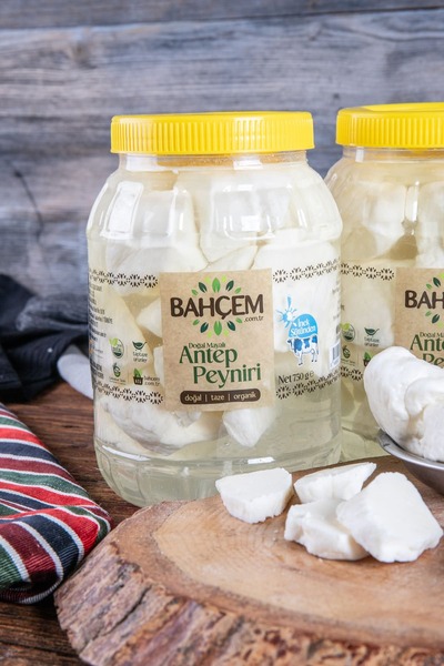 Bahçem Antep Peyniri (İnek Sütünden) Net: 750 g Bidon Az Tuzlu Salamura