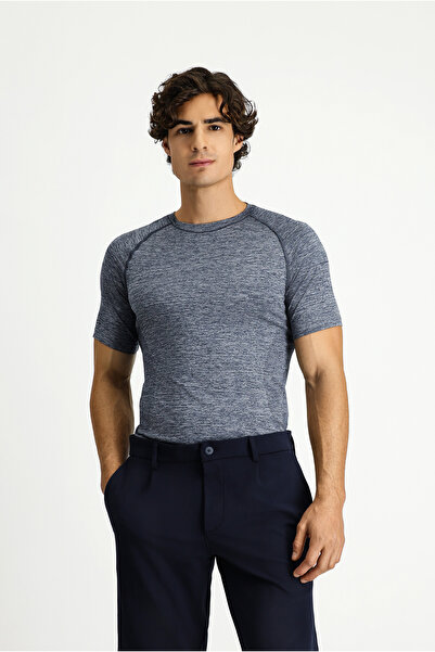 Kiğılı Tricou sport slim fit cu decolteu rotund