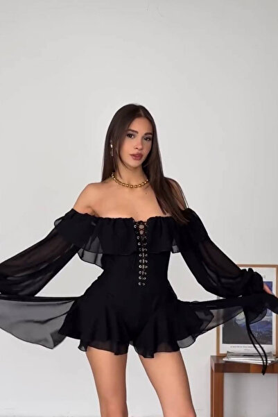 Love Fab Düşük Omuz Kuş Gözü Detay Fırfırlı Bodysuit Model Suet Şort Tulum