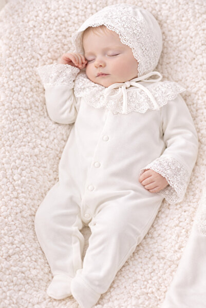 Naka Concept طقم مستشفى فاخر للمواليد الجدد من ليانا بيرل دانتيل، 5 قطع، 100%...