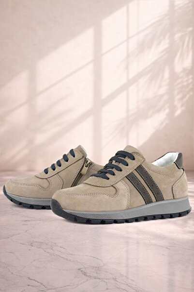 Rakerplus حذاء رياضي من الجلد باللون الرملي بسحاب