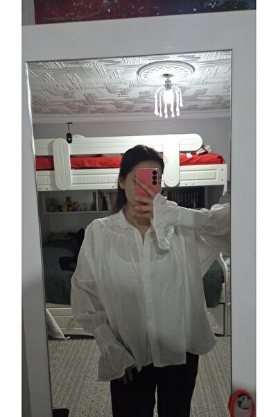 Askı Nişantaşı قميص أبيض برباط وأكمام مفصلة