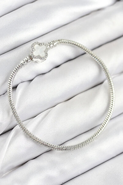 Skygo سوار نسائي من النحاس الأصفر مزين بحجر الزركون ونجمة البرسيم موديل فضي ا...