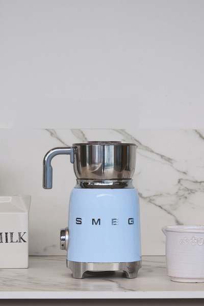 SMEG Pastel Blue Mff01Pbeu Milk Foaming Machine